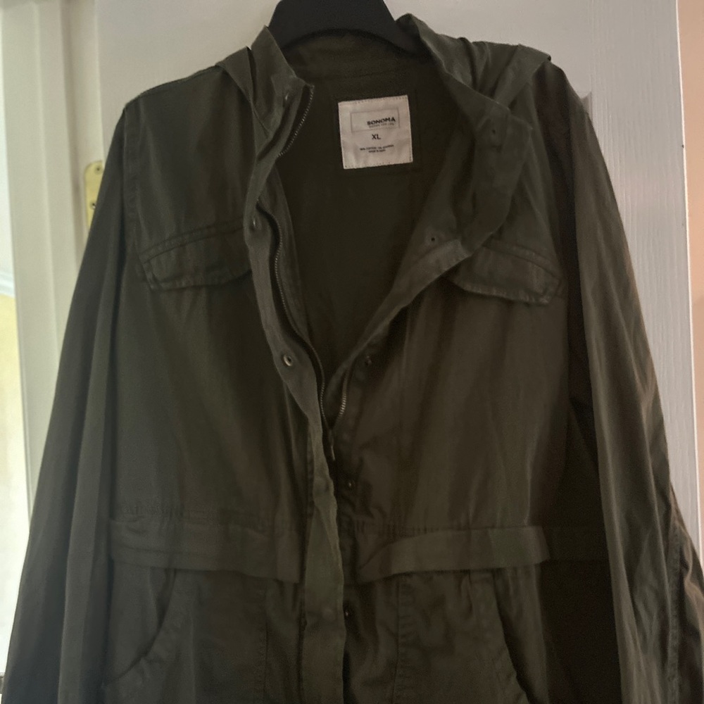 Army green hooded light jacket size xl